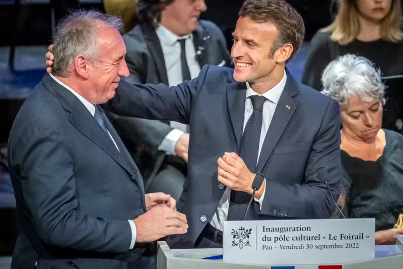 France : Emmanuel Macron nomme François Bayrou premier ministre - Infos ...