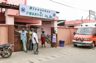 Manifestations : le Corps médical dénonce l’arrestation de Raphaël Eboahun et l’attaque de l’hôpital de Bè
