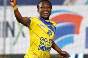 Asamaoh brise le cou